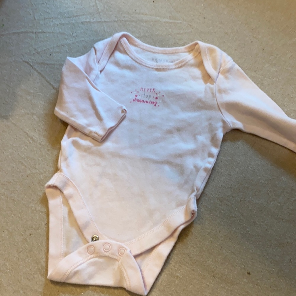 🧸 2/$5BABY SALE - never stop dreaming onesie